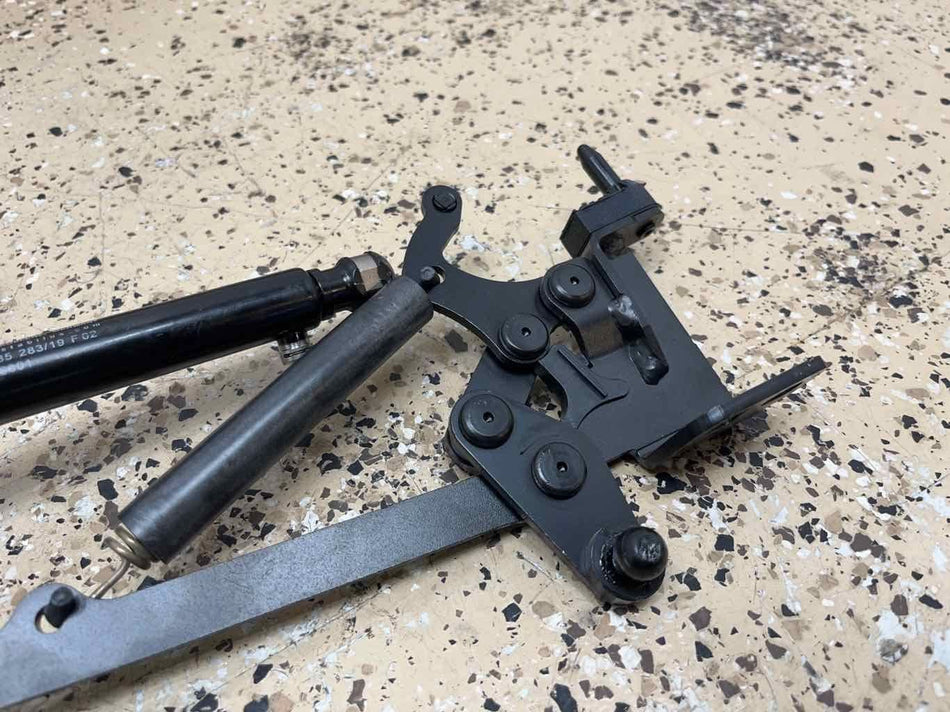 16-21 McLaren 570S 570GT Right Tonneau Lid Hinge