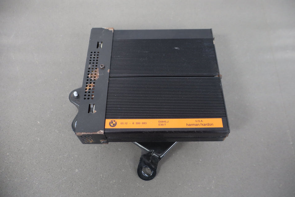 1998 BMW Z3 1.9i Radio Amplifier OEM
