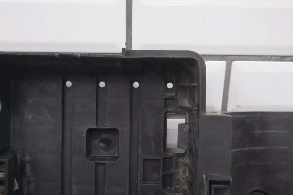 5C3410B711AA 03 to 07 Ford F250 F350 6.0L Diesel Air Intake Box Battery Tray