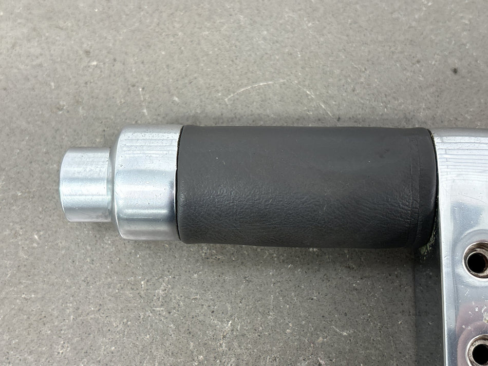 03-09 Hummer H2 Automatic Shift Knob OEM