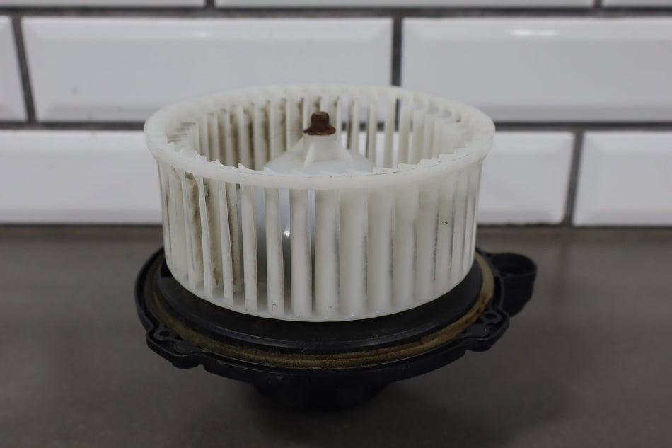 1999 Isuzu Trooper Blower Motor OEM