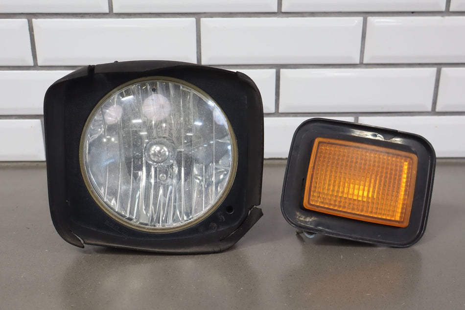 2003-2009 Hummer H2 Left Headlamp W/ Amber Marker Lamp 20821229