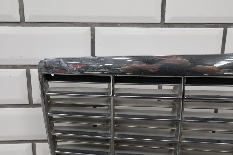 1993-1996 Cadillac Fleetwood Grille 10241515 OEM