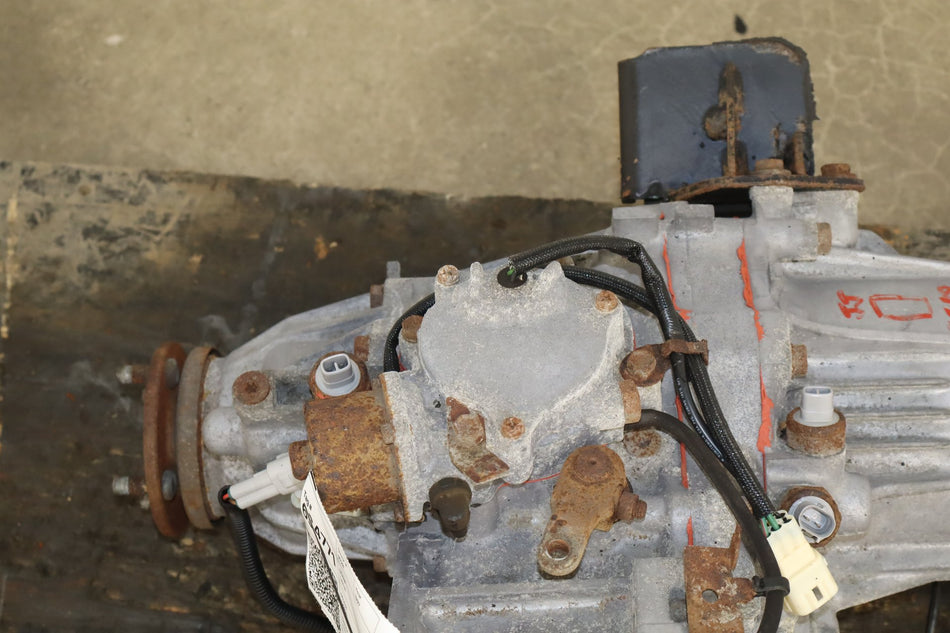 1996-1997 Lexus LX450 Transfer Case 3613060790 OEM