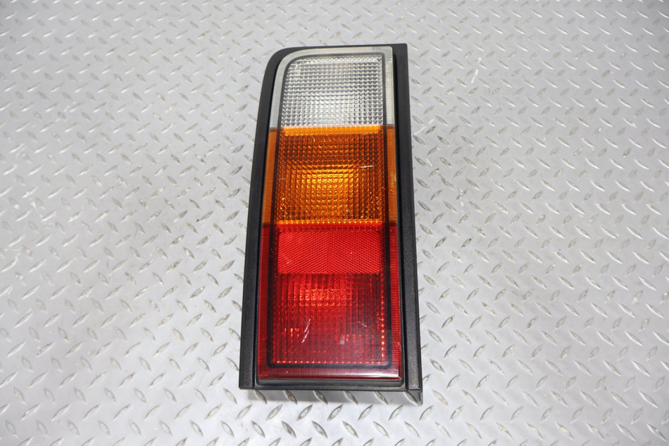 03-09 Hummer H2 Right Tail Light 15193459