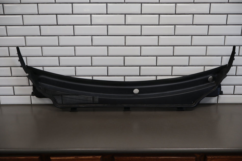 14-16 Jeep Grand Cherokee WK2 Cowl Vent Panel