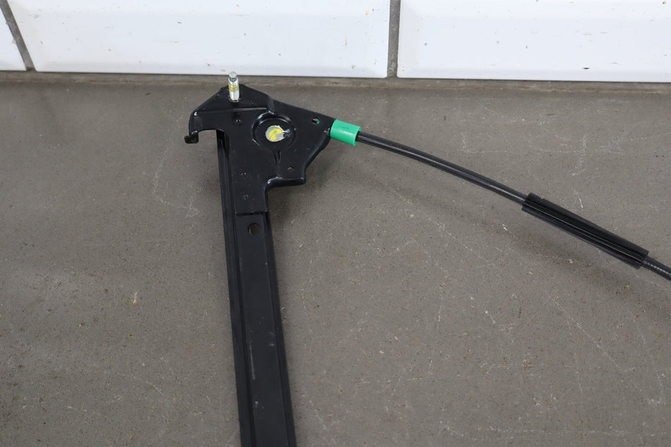 2005-2013 Chevrolet Corvette C6 Driver Left Front Door Regulator OEM 22895755