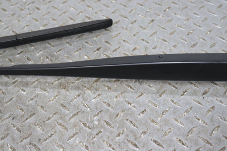 Wiper Arm, 2022, Rivian, R1S