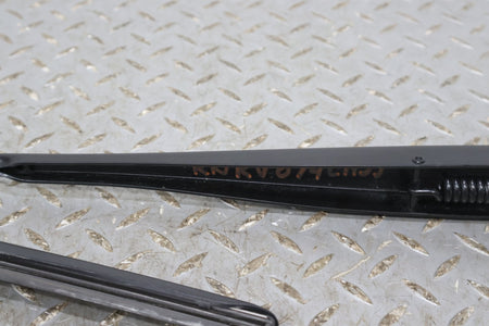 Wiper Arm, 2022, Rivian, R1S