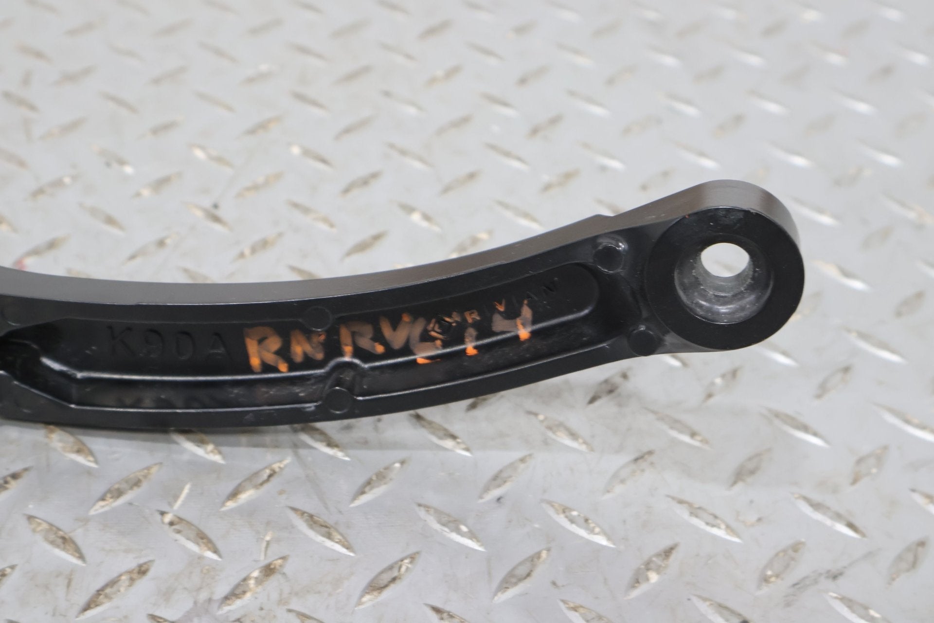 Wiper Arm, 2022, Rivian, R1S