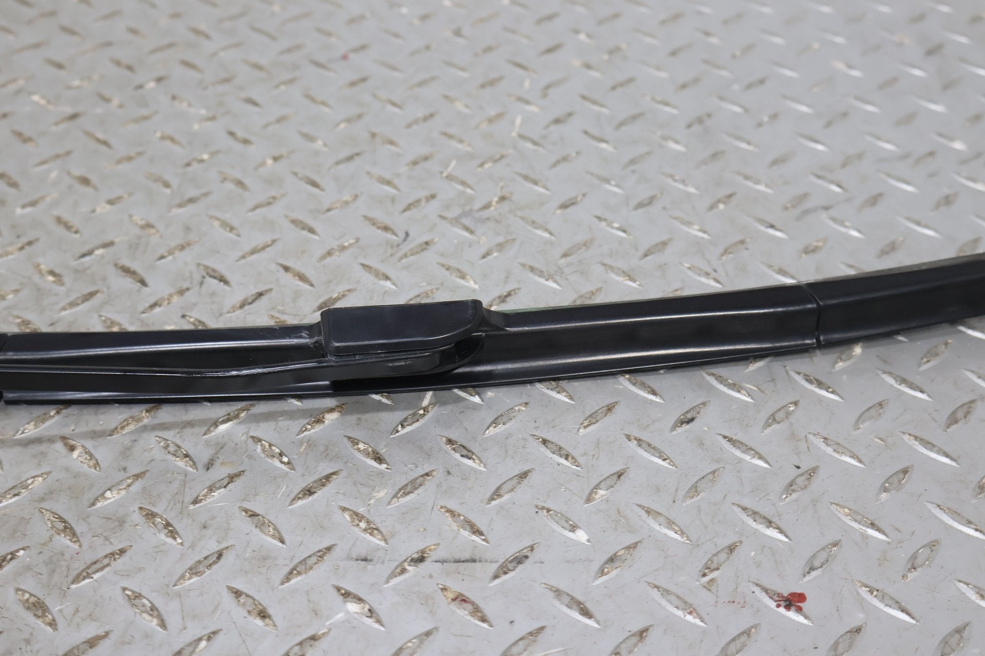 Wiper Arm, 2022, Rivian, R1S