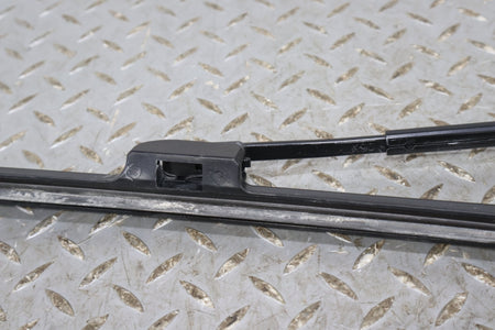 Wiper Arm, 2022, Rivian, R1S