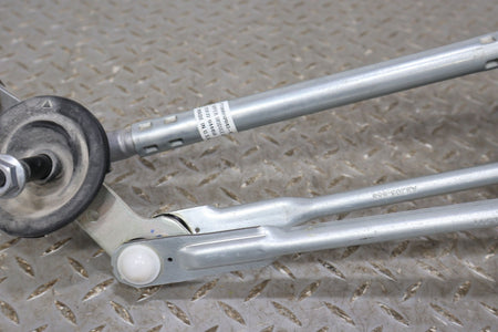 Wiper Linkage, 2022, Rivian, R1S