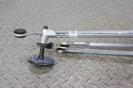 Wiper Linkage, 2022, Rivian, R1S