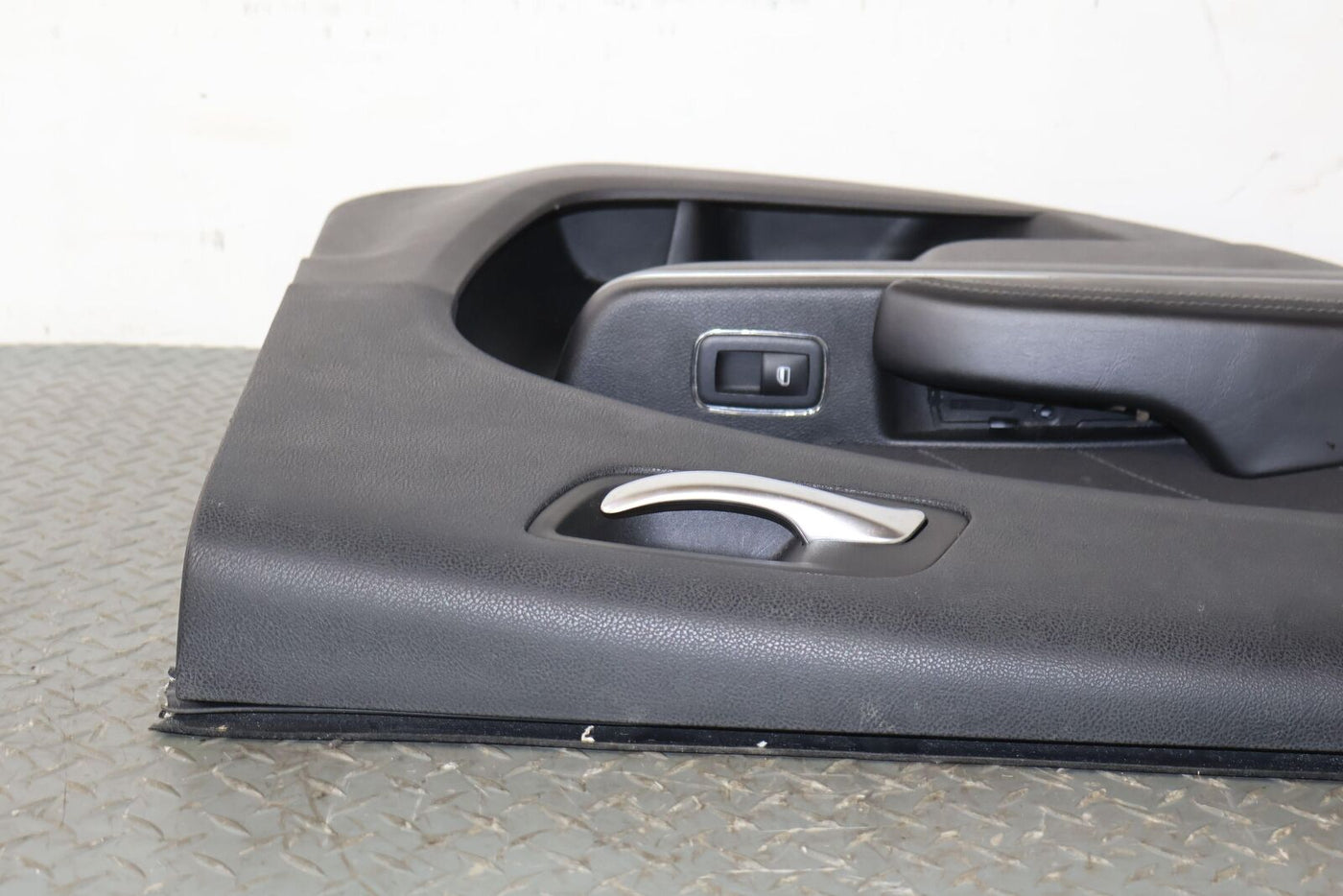 15-18 Dodge Charger SRT Rear Left LH Interior Door Trim Panel (Black XC) Notes