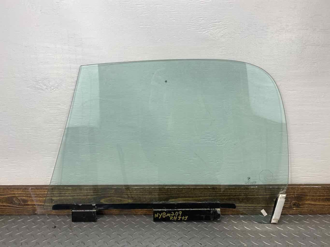 96-02 BMW Z3 Roadster Convertible Right RH Door Window Glass (Glass Only)