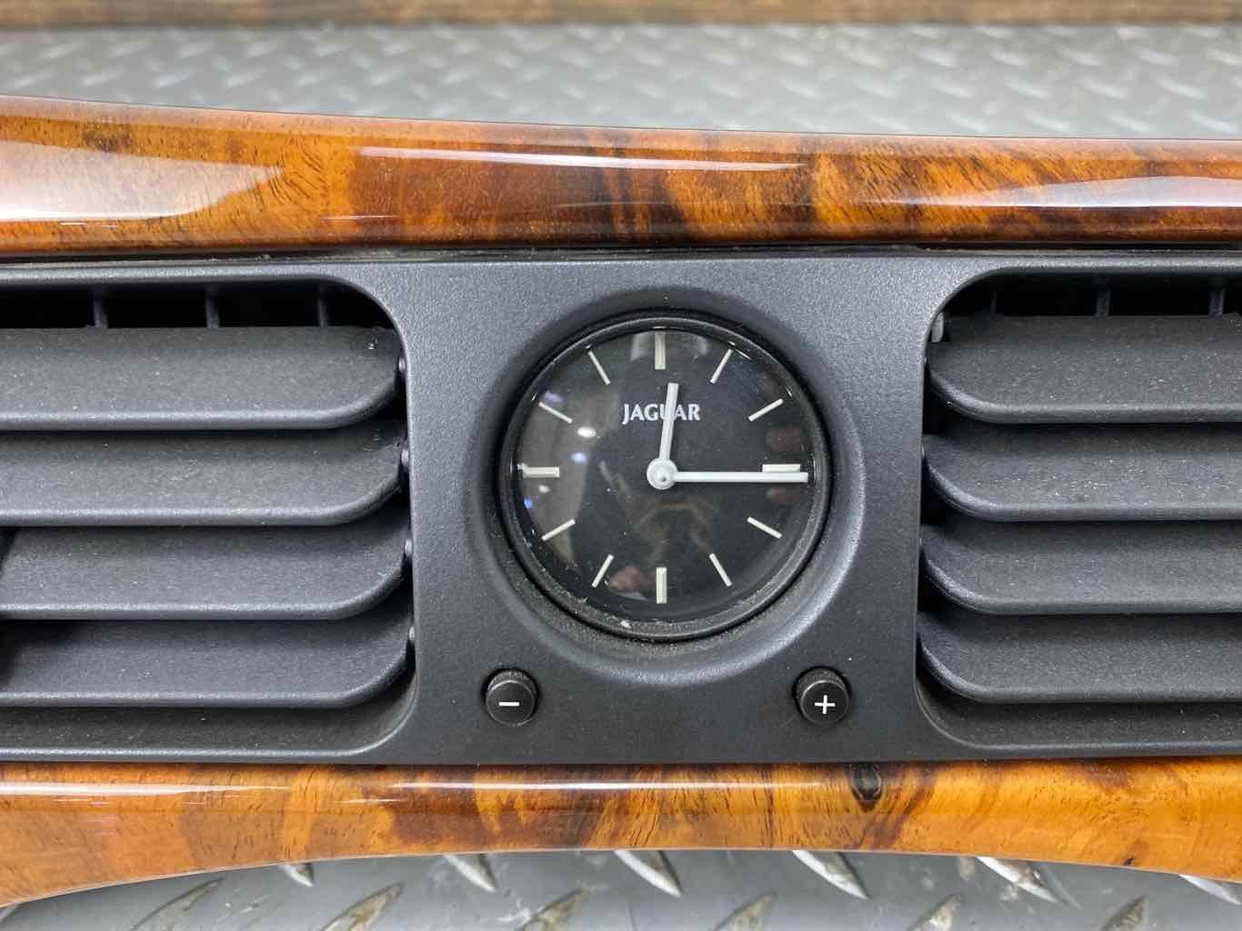 98-03 Jaguar XJ8 Interior Center Dash Mounted Clock W/ Vents & Woodgrain Bezel