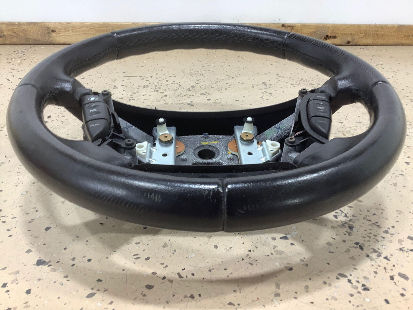03-08 Jaguar S Type R Leather Steering Wheel W/Switches (Charcaol) NO BAG