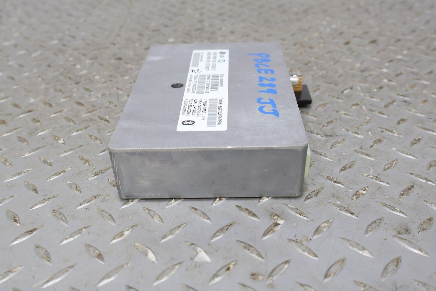 10-12 Chevy Camaro OnStar Telematics Communication Control Module (22782872)
