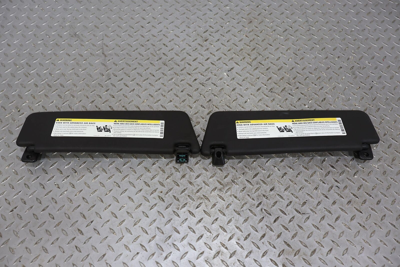 10-15 Chevy Camaro Coupe Pair LH & RH Sun Visors (Black ANF) Solid Mount