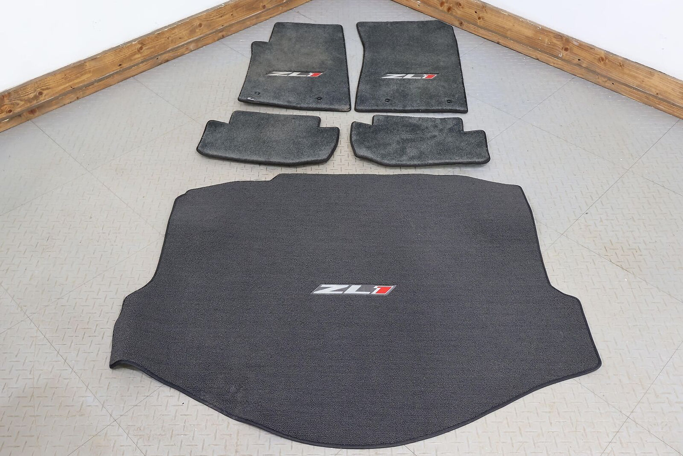 10-15 Chevy Camaro ZL1 Cloth Floor Mats Set Of 5 (Black ANF) W/ Trunk Mat