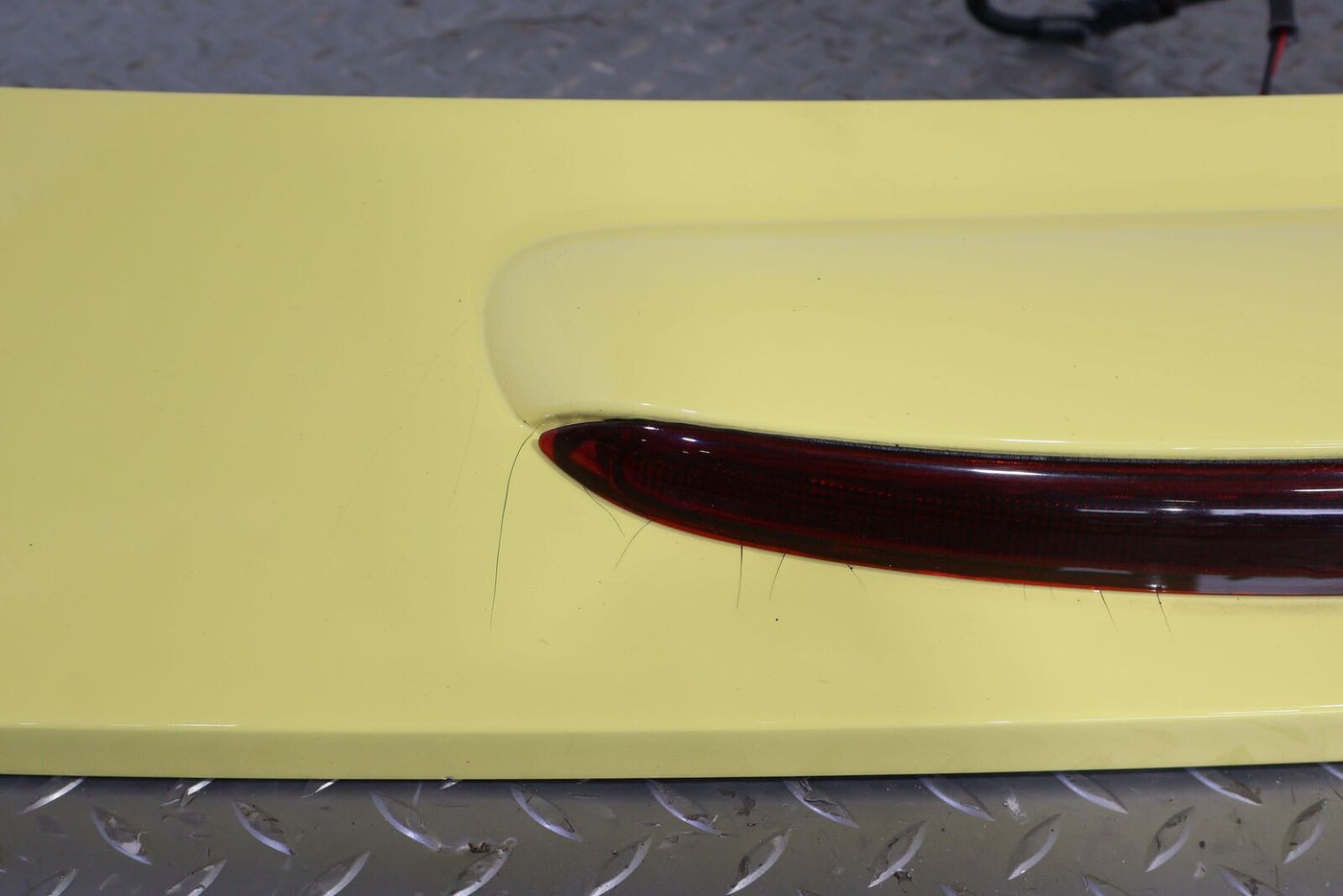 02-05 Ford Thunderbird LED 3RD Brake Light W/Surround (Inspiration Yellow)Tested