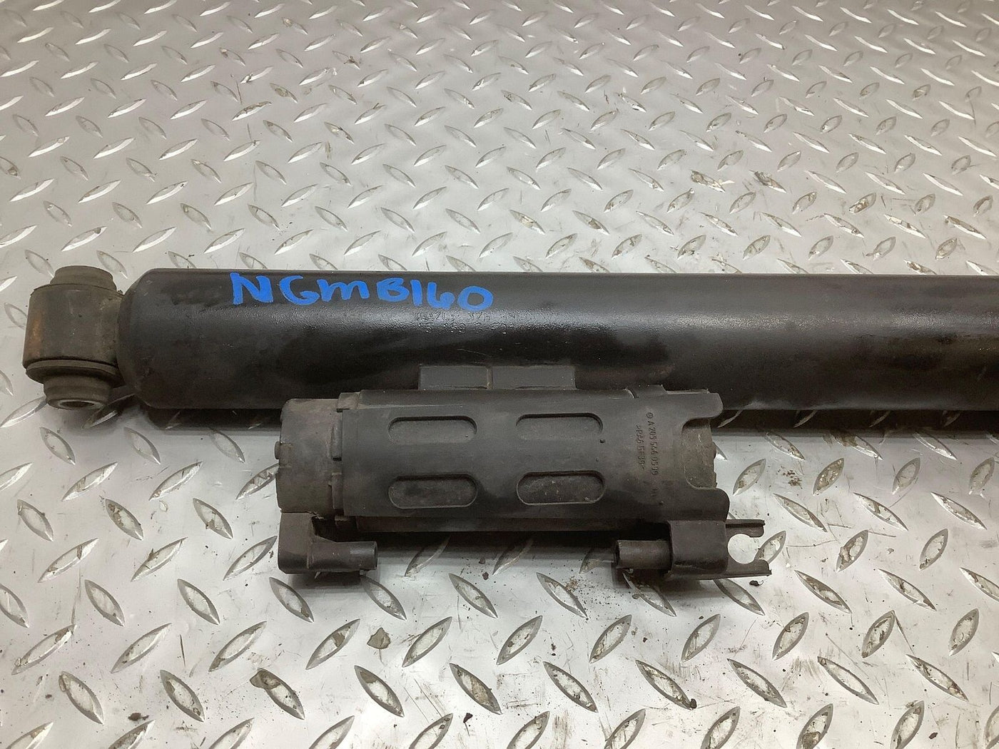 15-20 Mercedes Benz C63s Right Rear Shock Absorber A2053201300