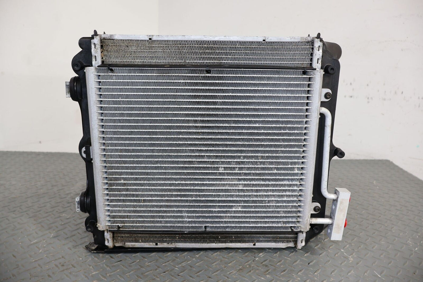 99-05 Porsche 911 996 Carrera 97-04 Boxster Right Front Radiator & Cooling Fan