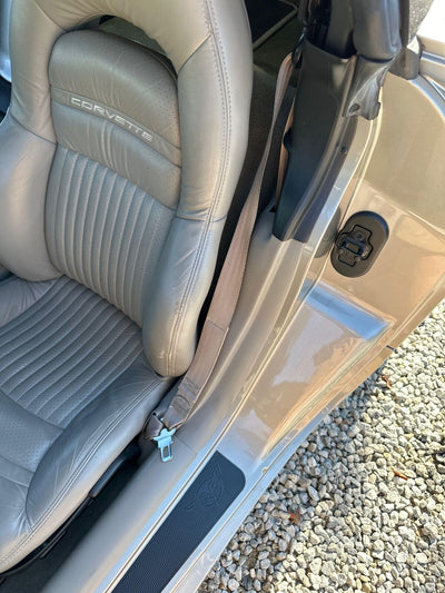 97-99 Chevy C5 Corvette Convertible Front Right Seat Belt Retractor (Light Gray)