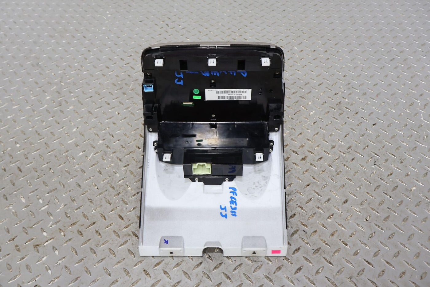 13-15 Chevy Camaro Navi Radio Receiver & Heater Control Panel W/ Screen (Tested)
