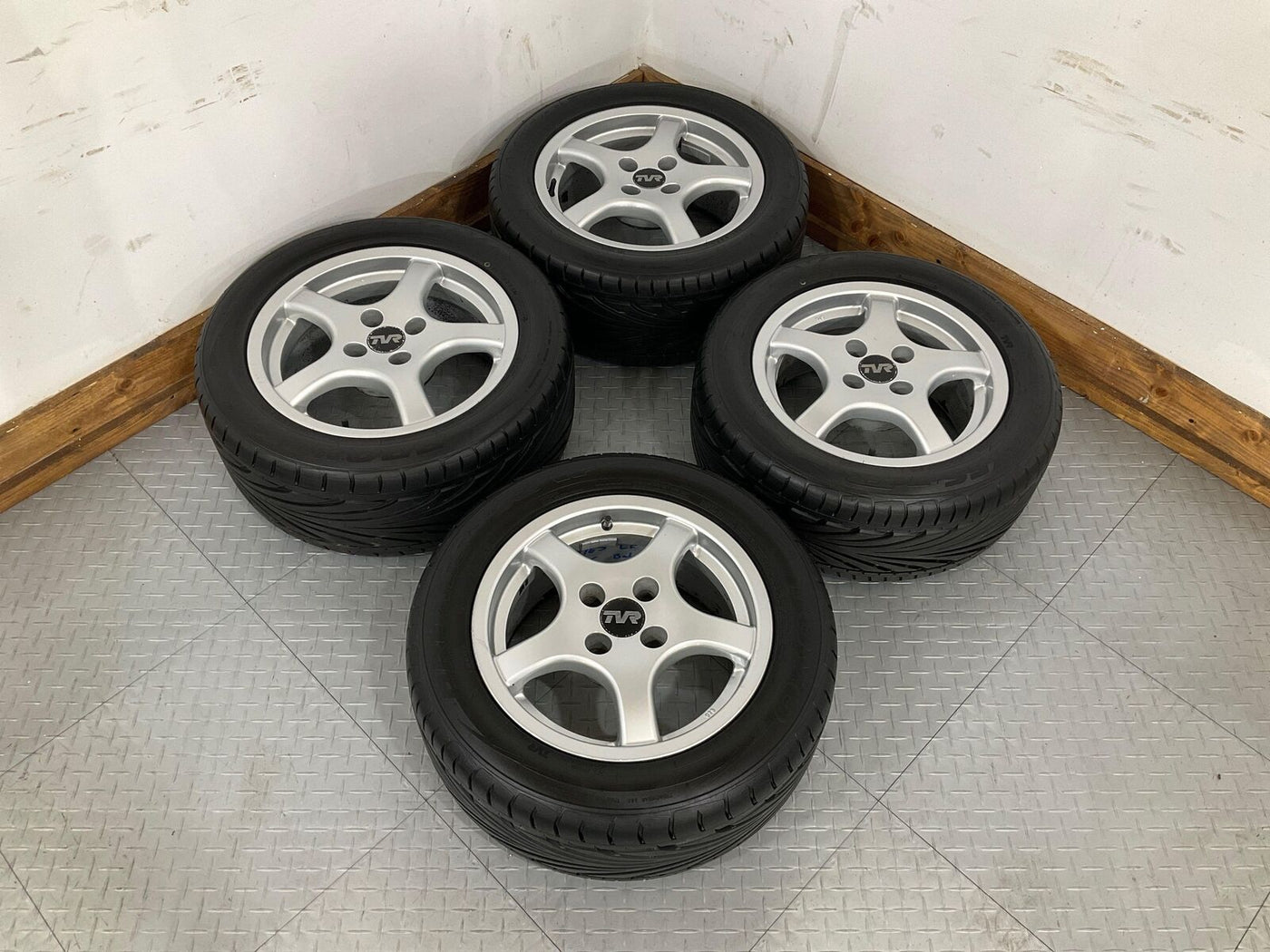 TVR Chimaera Set of 4 15x7 & 16x7.5 Staggered Wheels W/Toyo Tires 1 Rear Is Bent