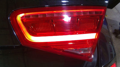 13-14 Audi S8 Right RH Passenger Inner Tail Light (Trunk Mount)Tested 4h0945094a