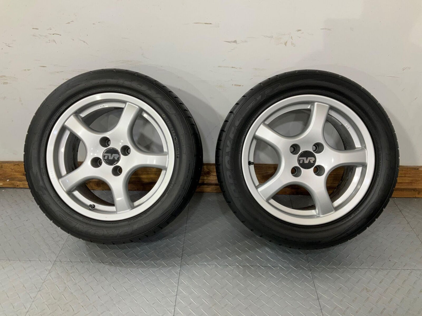 TVR Chimaera Set of 4 15x7 & 16x7.5 Staggered Wheels W/Toyo Tires 1 Rear Is Bent