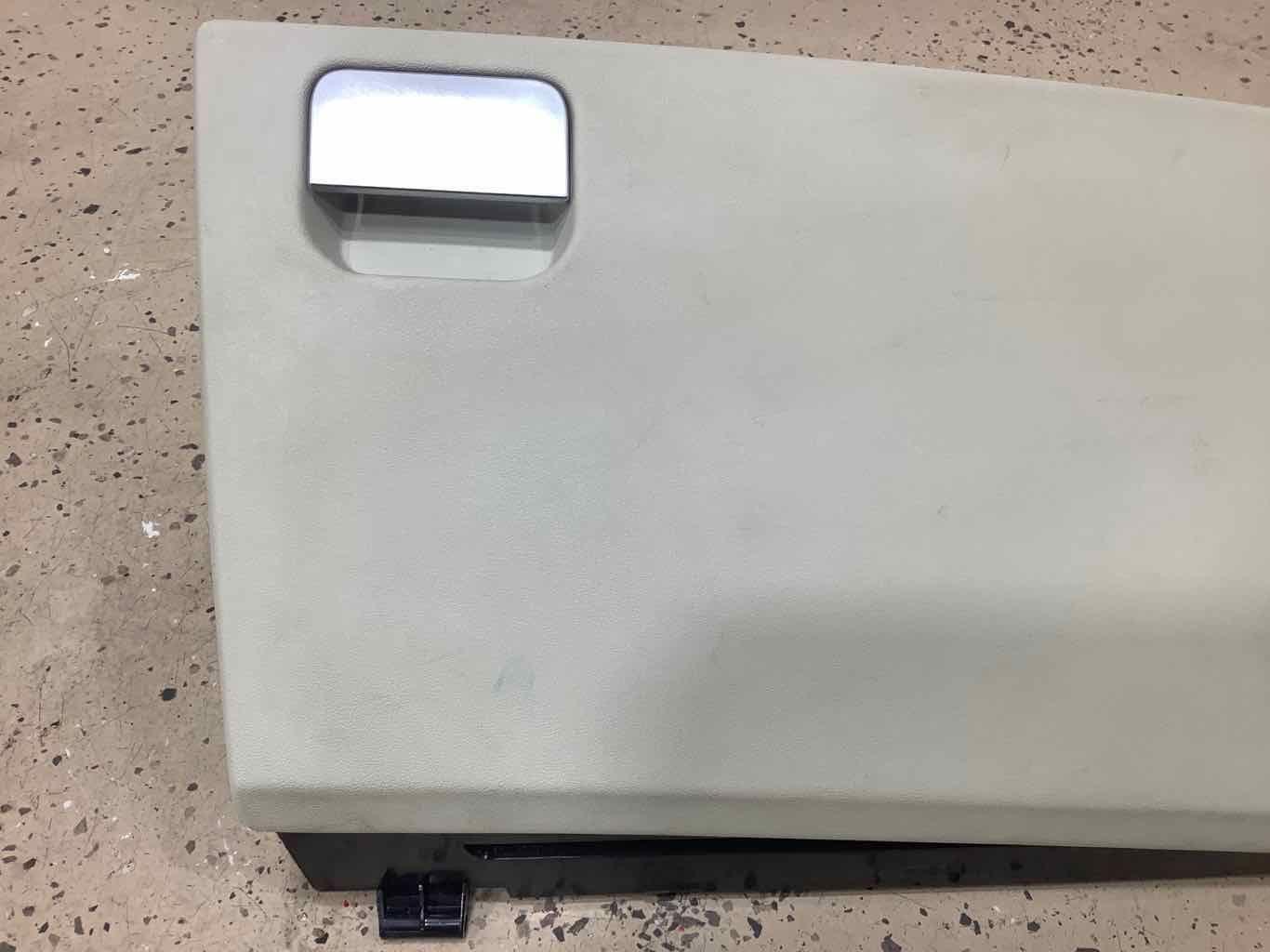 1013 Range Rover Sport Glove Box Door (Ivory) Light Wear (See Notes) J & J Auto Wrecking