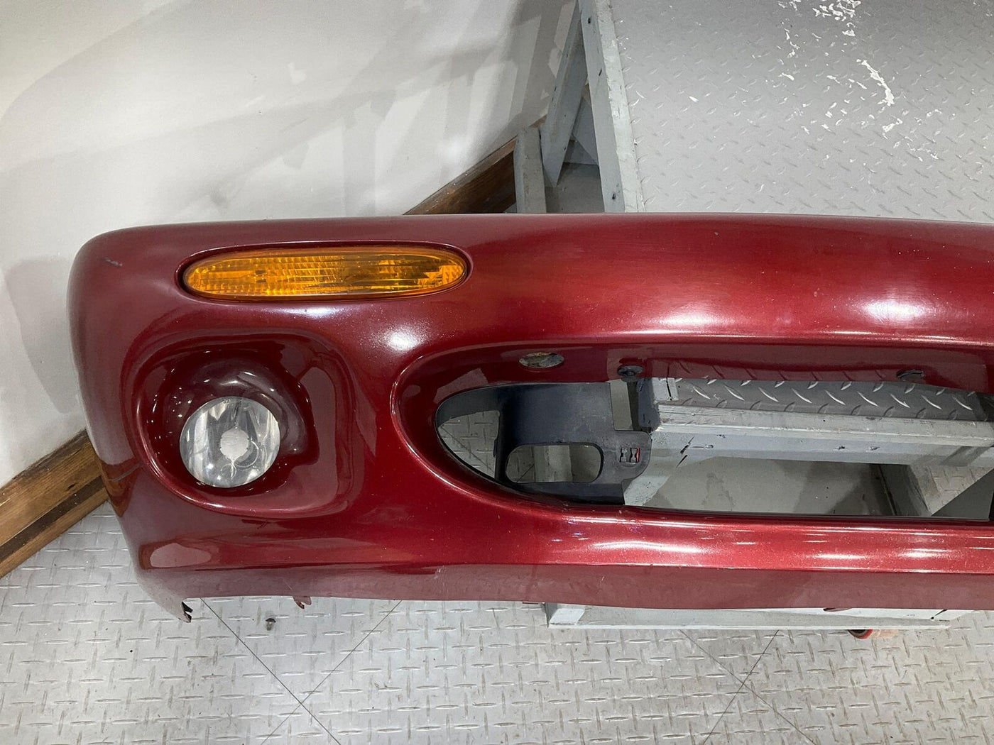 98-03 Jaguar XJ8 Front Bumper Cover W/ All Lights (Carnival Red CCG) See Notes