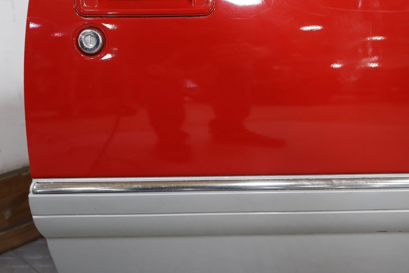 88-91 Buick Reatta Right RH Passenger Door W/ Glass (Bright Red 66i) Resprayed