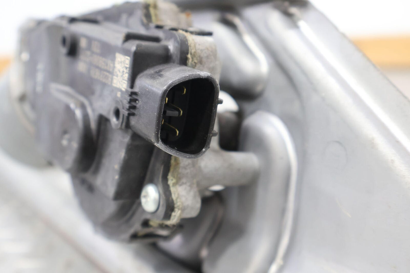 10-15 Chevy Camaro Windshield Wiper Transmission W/ Motor (Tested)