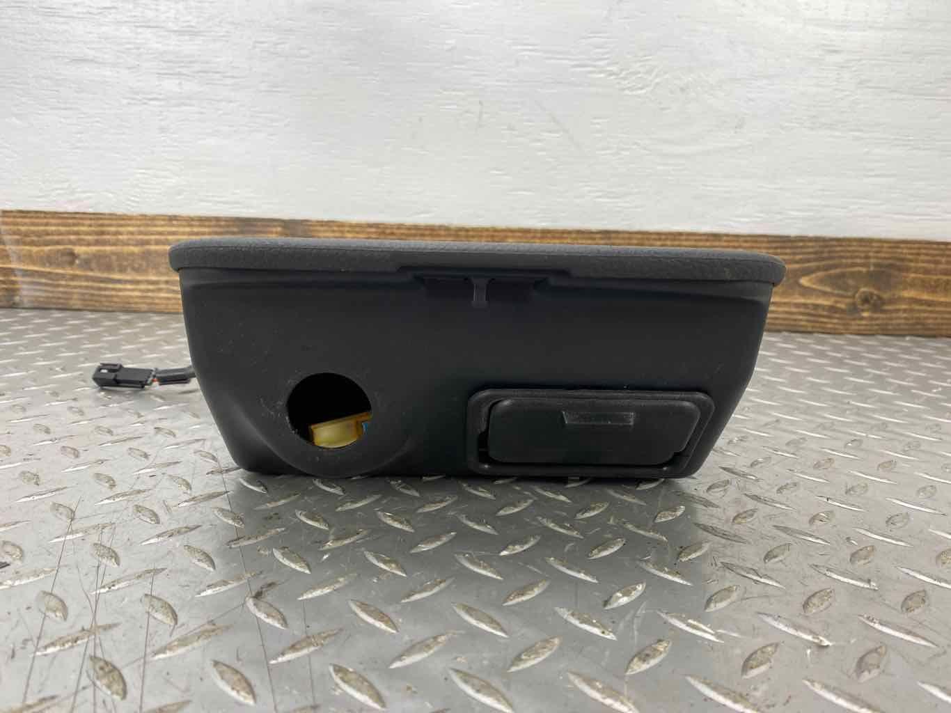 03-06 Chevy SSR Dash Mounted Ash Tray Cubby (Black 19I) NO Lighter