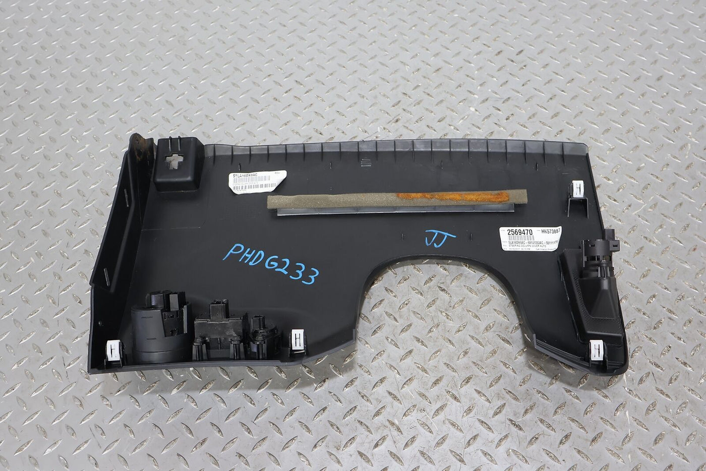 15-22 Dodge Challenger Interior Knee Pad Bolster Trim Panel (Black) W/Switches