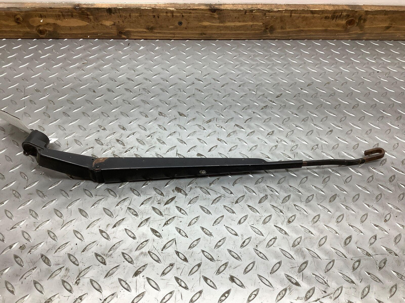 93-97 Toyota LandCruiser 96-97 LX450 Back Glass Wiper Arm ONLY - Needs Painted