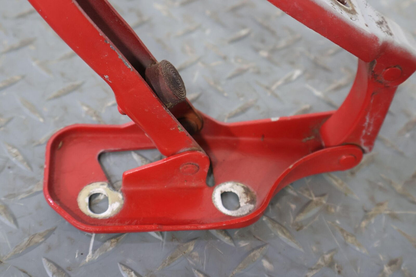 88-91 Buick Reatta Pair LH & RH Trunk/Deck Lid HInges (Bright Red 66i) Tested